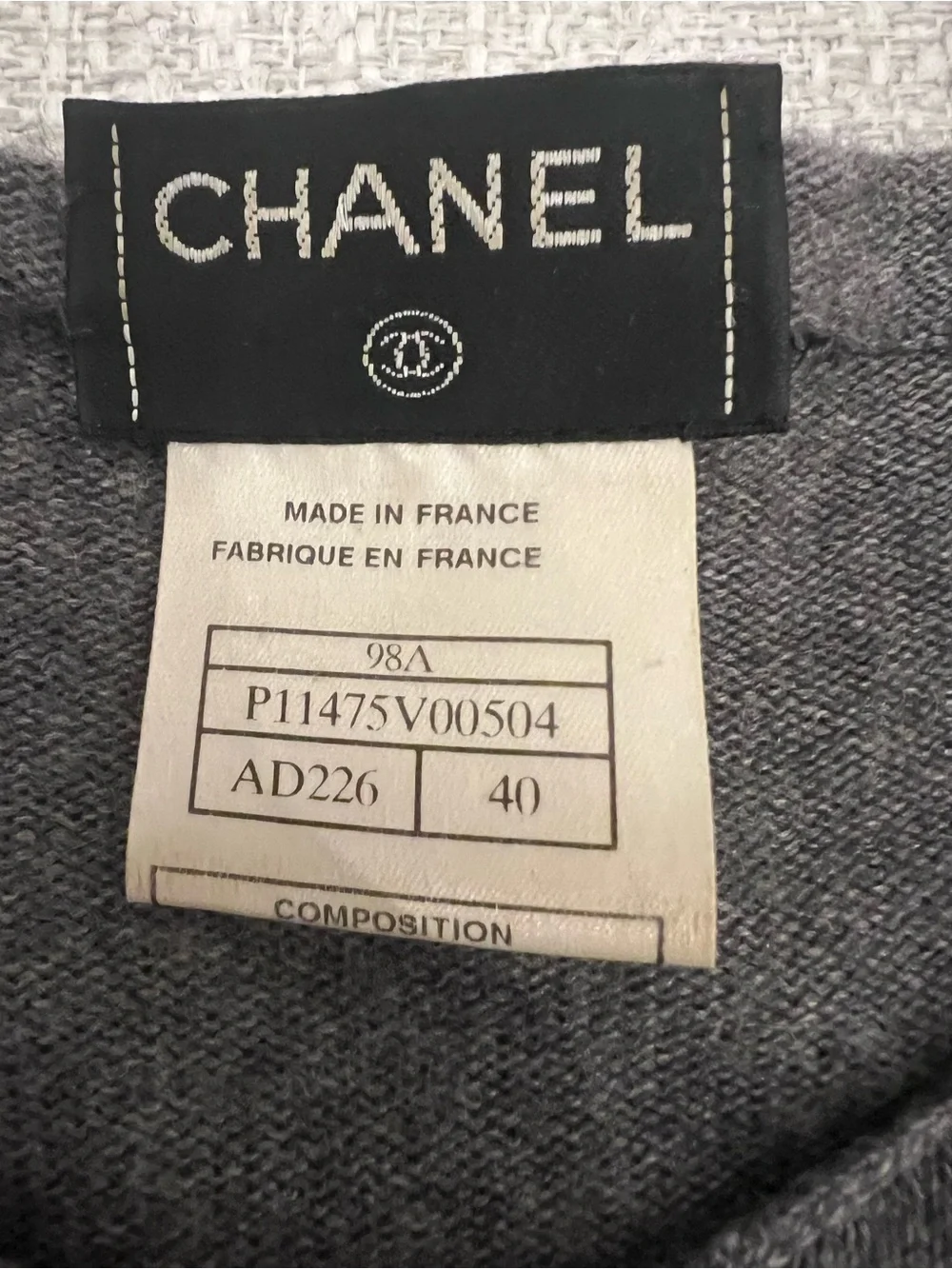 Vintage CHANEL '98A Chain Trim Cashmere Silk Gray Cardigan Sweater Twin Set Fr40